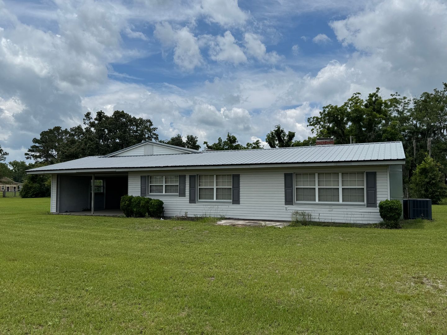 White Springs House: 18755 SE CR 137
