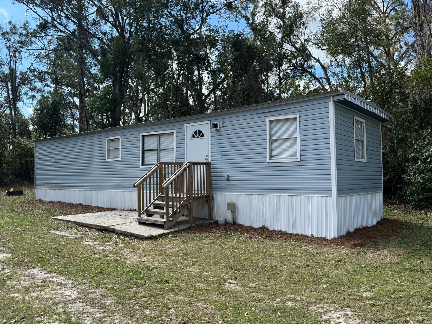 Live Oak Apartment: 1101 Davis Street NE