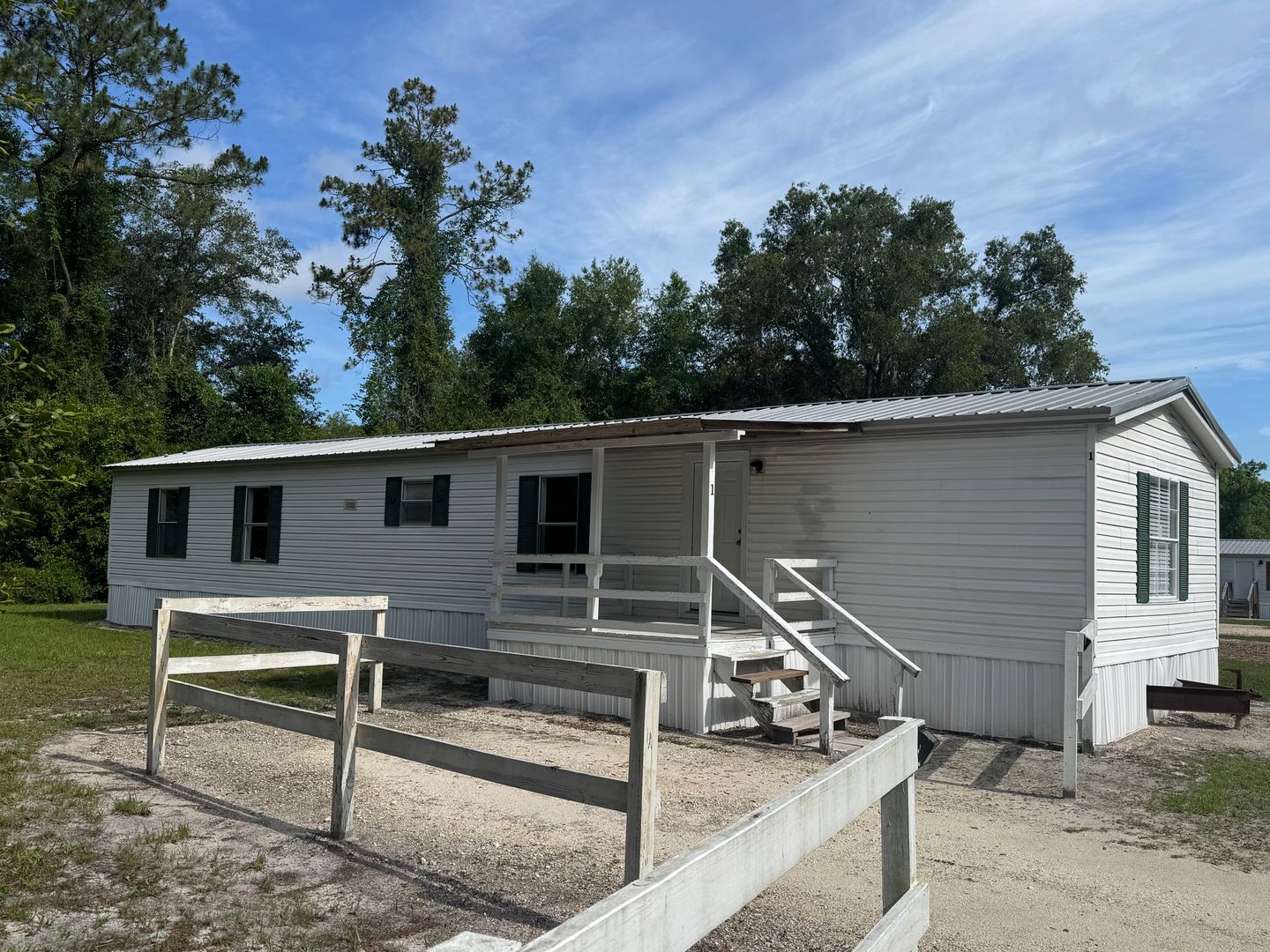 Lake City Apartment: 154 NW Alpata Ct