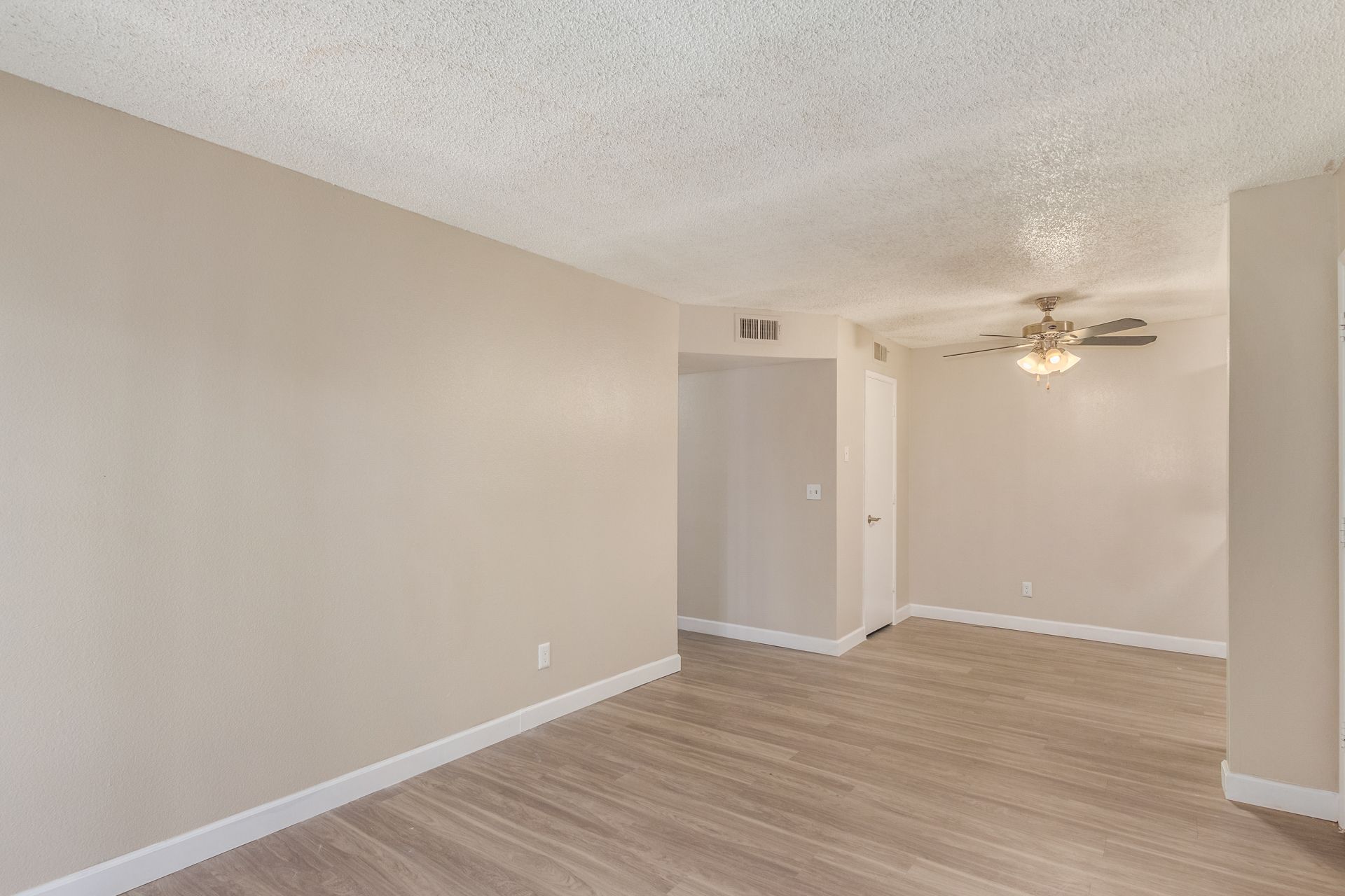  119 Corona Del Sol 27 E Corona Ave, Phoenix, AZ 85040