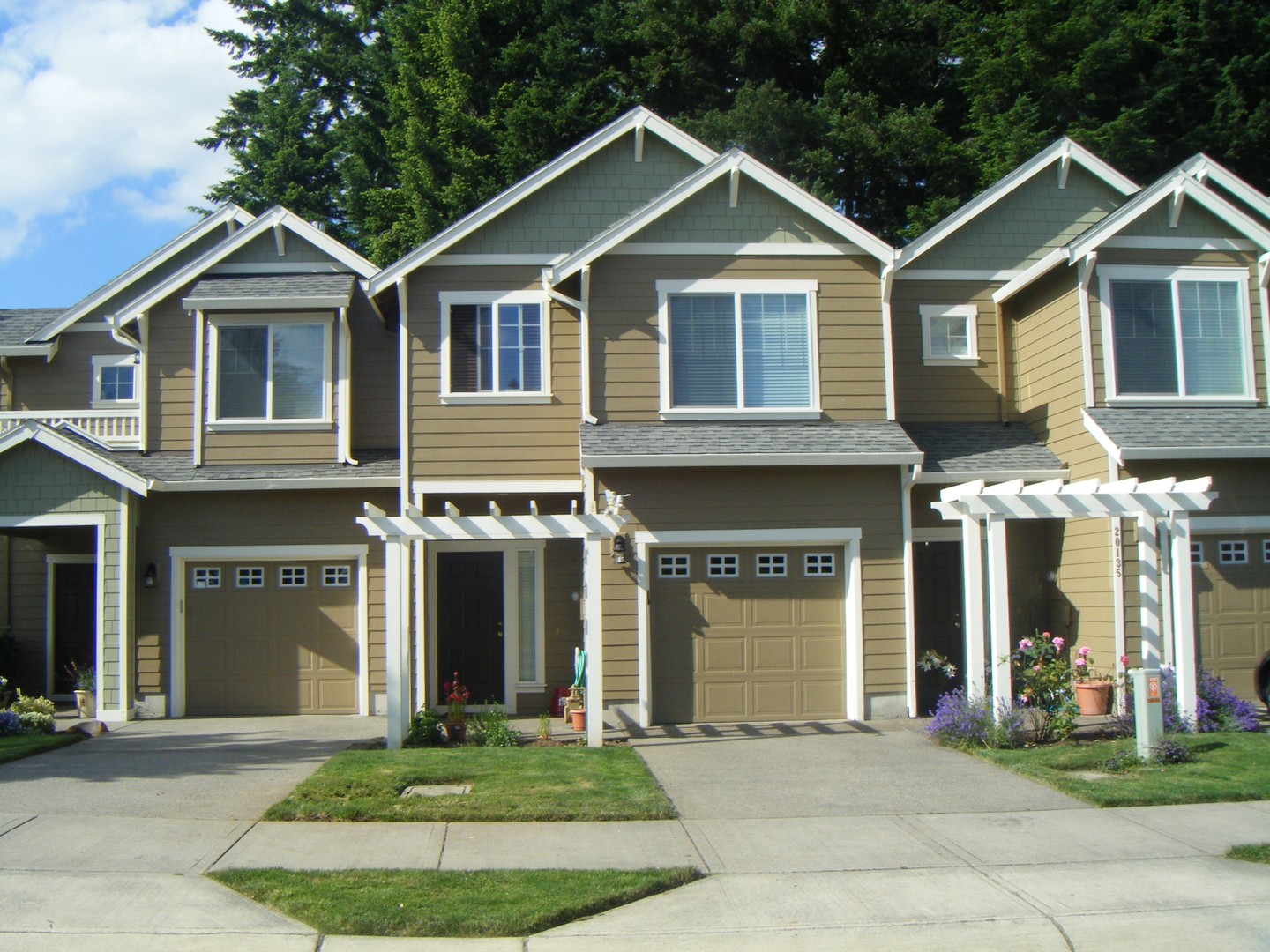 West Linn Townhome: 20123 S Hoodview Ave.