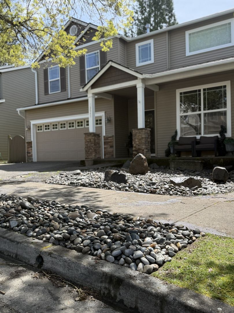 Gresham House: 3541 SW Wonderview Ave.