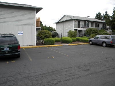 Portland Apartment: 10306 NE Wygant St.
