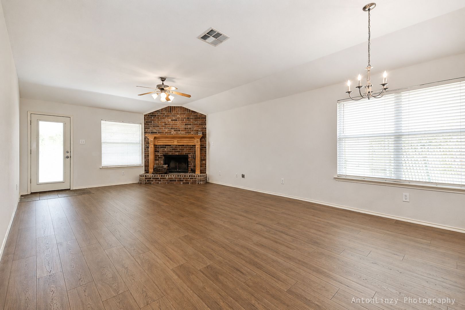 701 Orchid Blvd 3 of 12