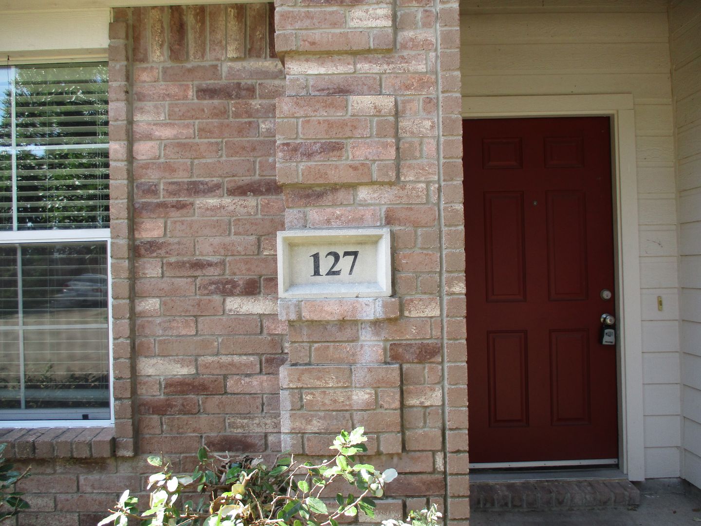 Forney House: 127 Freedom Tr