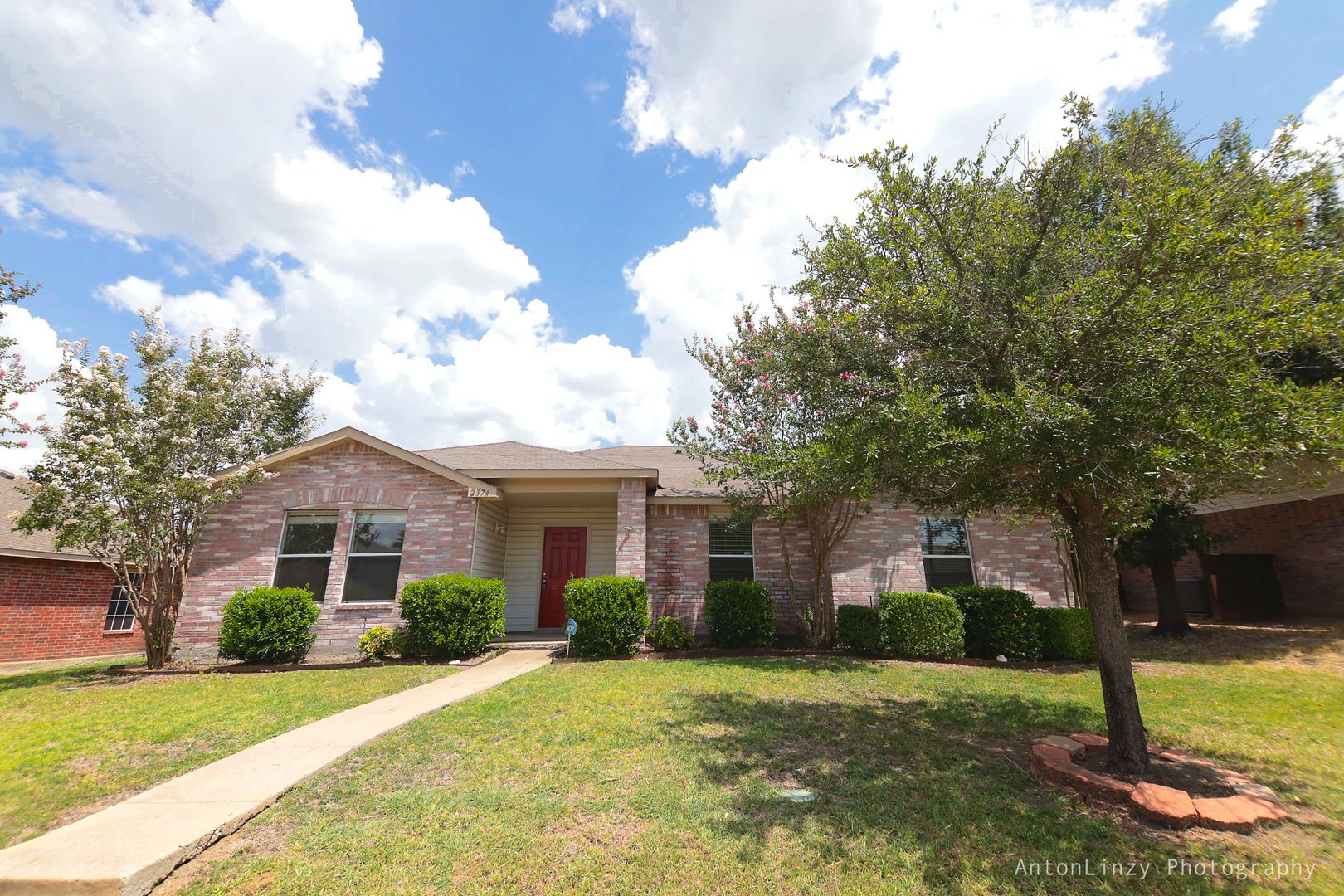 Rockwall House: 2374 Somerset Dr