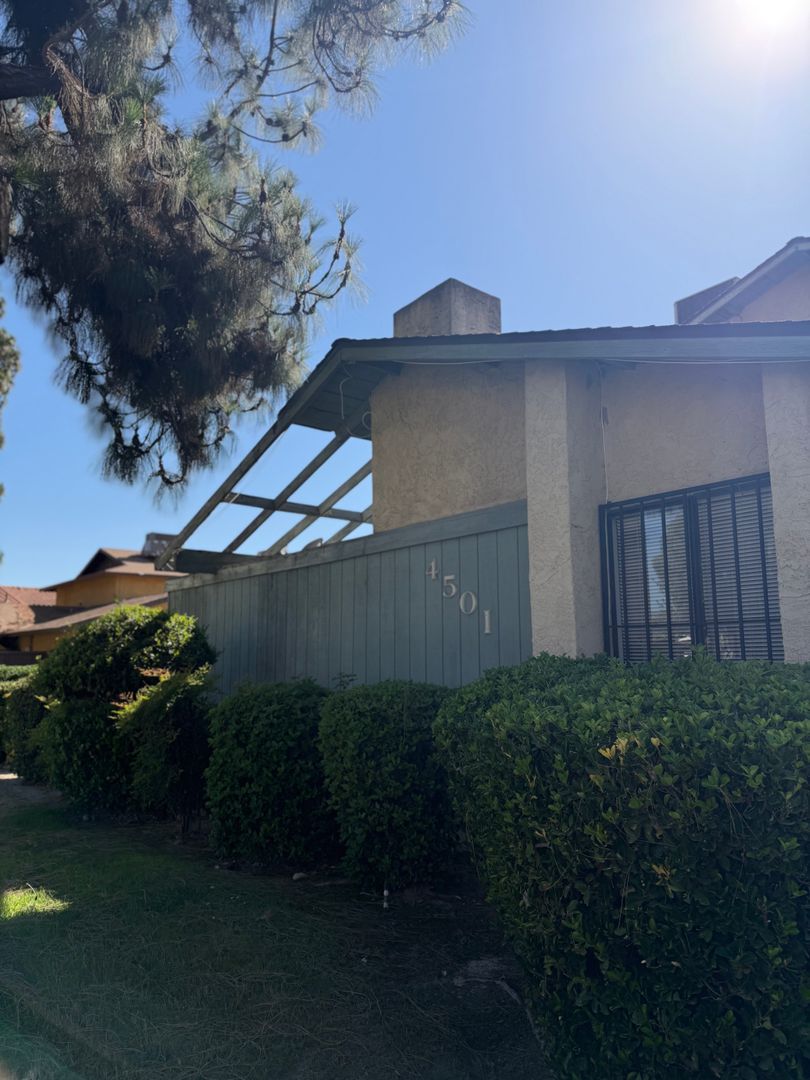 BAKERSFIELD Apartment: 4501 ISLA VERDE ST (A-D)