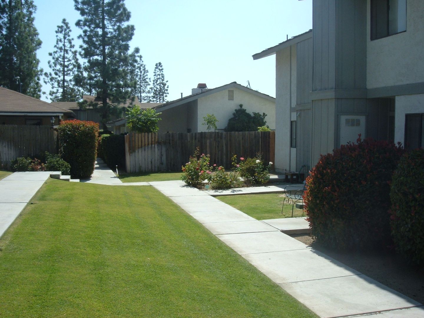 BAKERSFIELD Apartment: 2400 ERIC WAY A - D