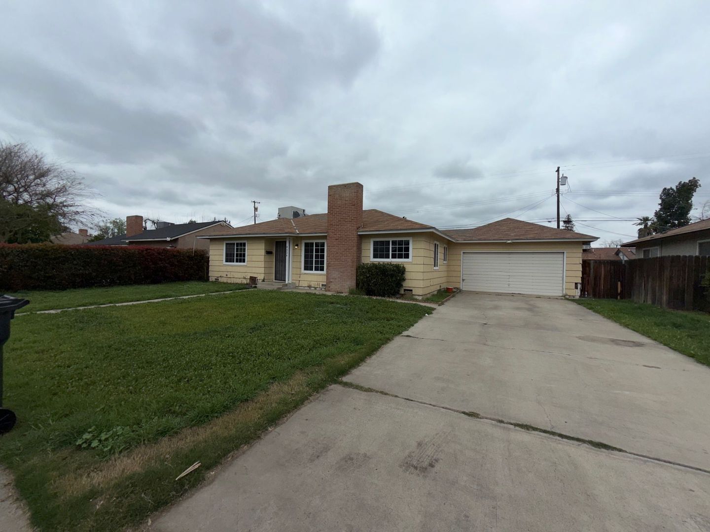 Bakersfield House: 4626 Joanne Ave