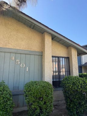 2 Bedroom Townhouse with Private Patio, 2-Car Garage & Utilities Included – photo 1