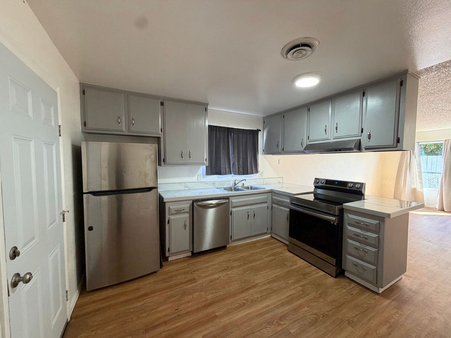 BAKERSFIELD Apartment: 310 DECATUR ST