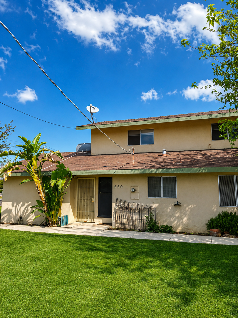 BAKERSFIELD Apartment: 226 STINE RD