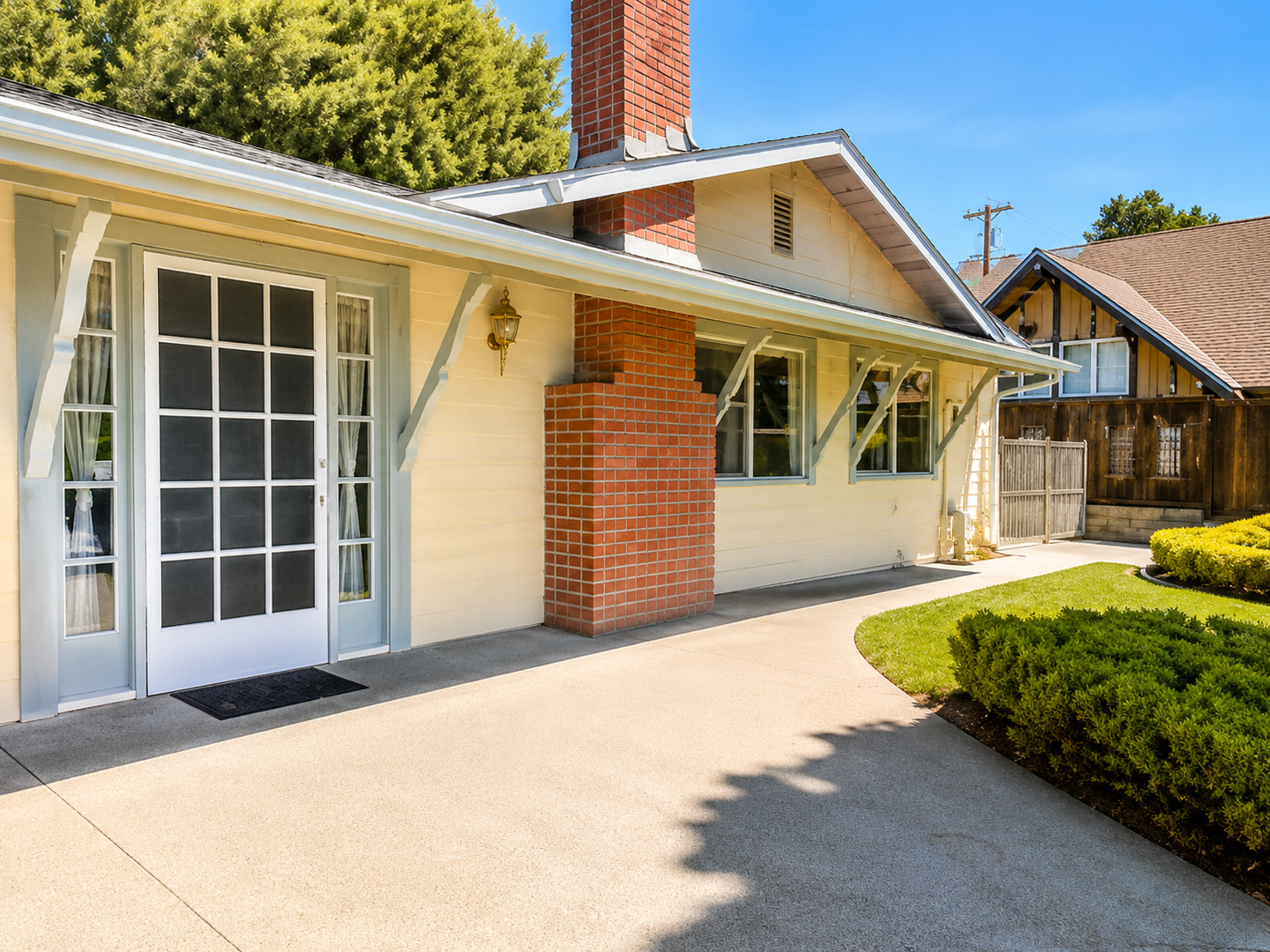 FRAZIER PARK House: 6641 IVINS DR.
