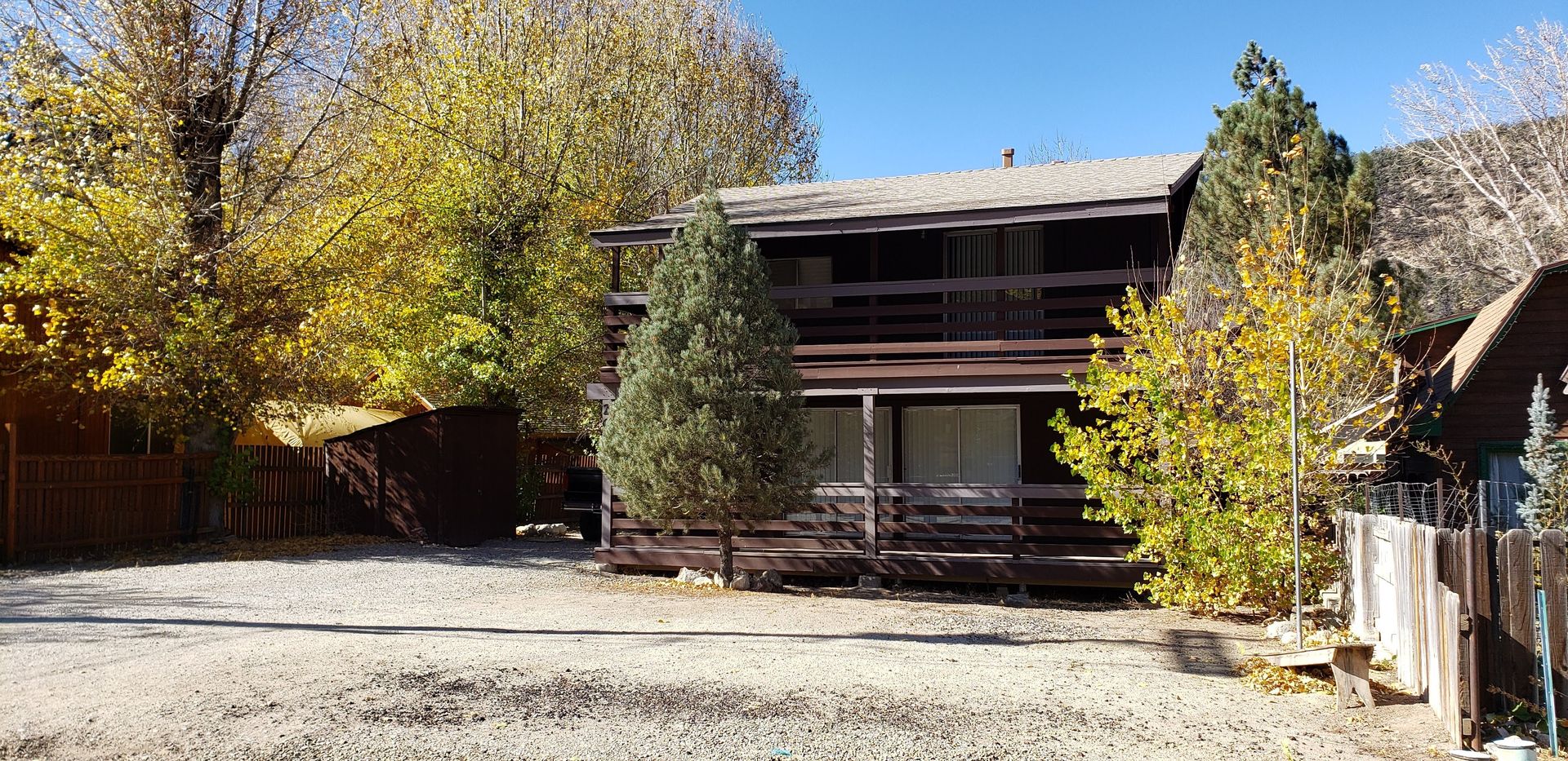 FRAZIER PARK House: 205 OAK ST