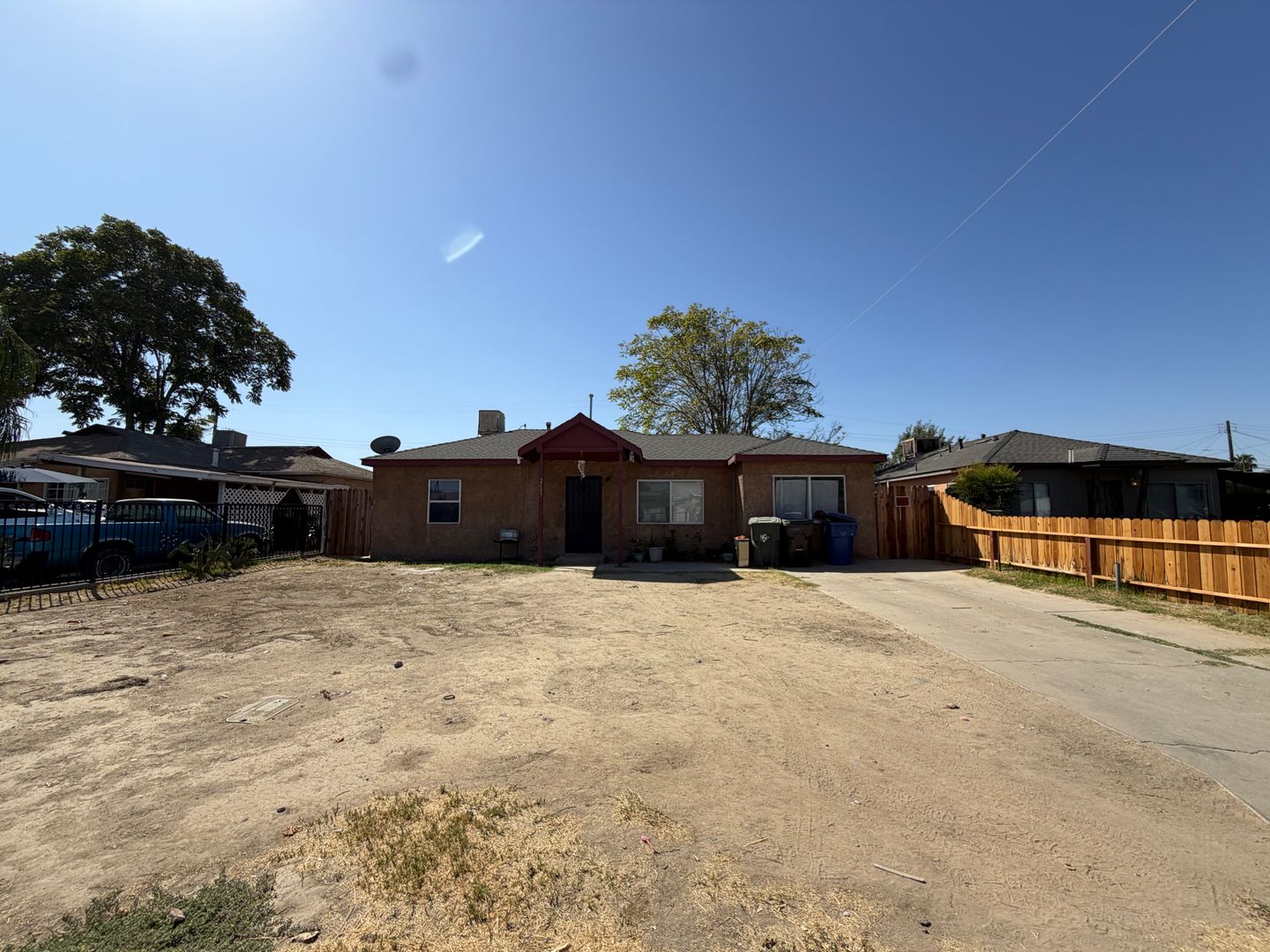 BAKERSFIELD House: 2605 BUDDY DRIVE