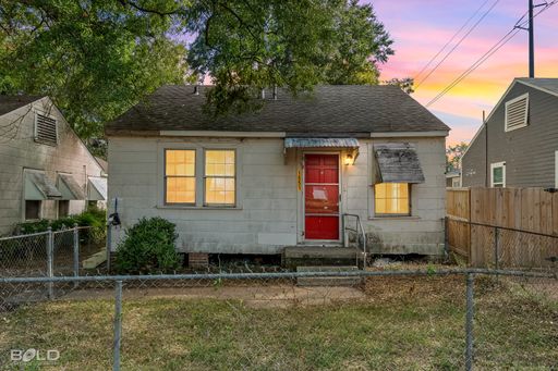2 Bed 1 Bath Rental at 1551 Summers St, Shreveport, LA – photo 1