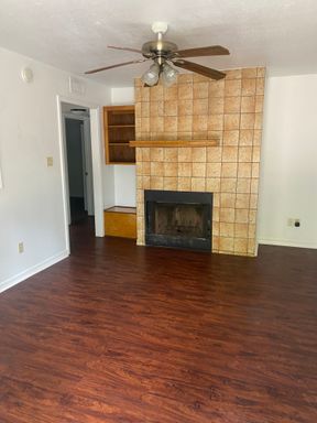 2 Bed 1 Bath Rental at 6824 Jefferson Paige Rd., Apt. 4, Shreveport, LA – photo 1