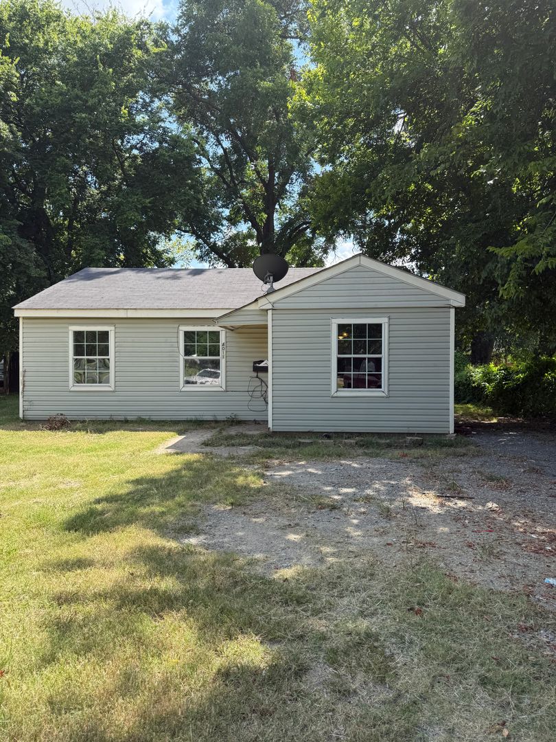 Bossier City House: 4011 Myrtle St.