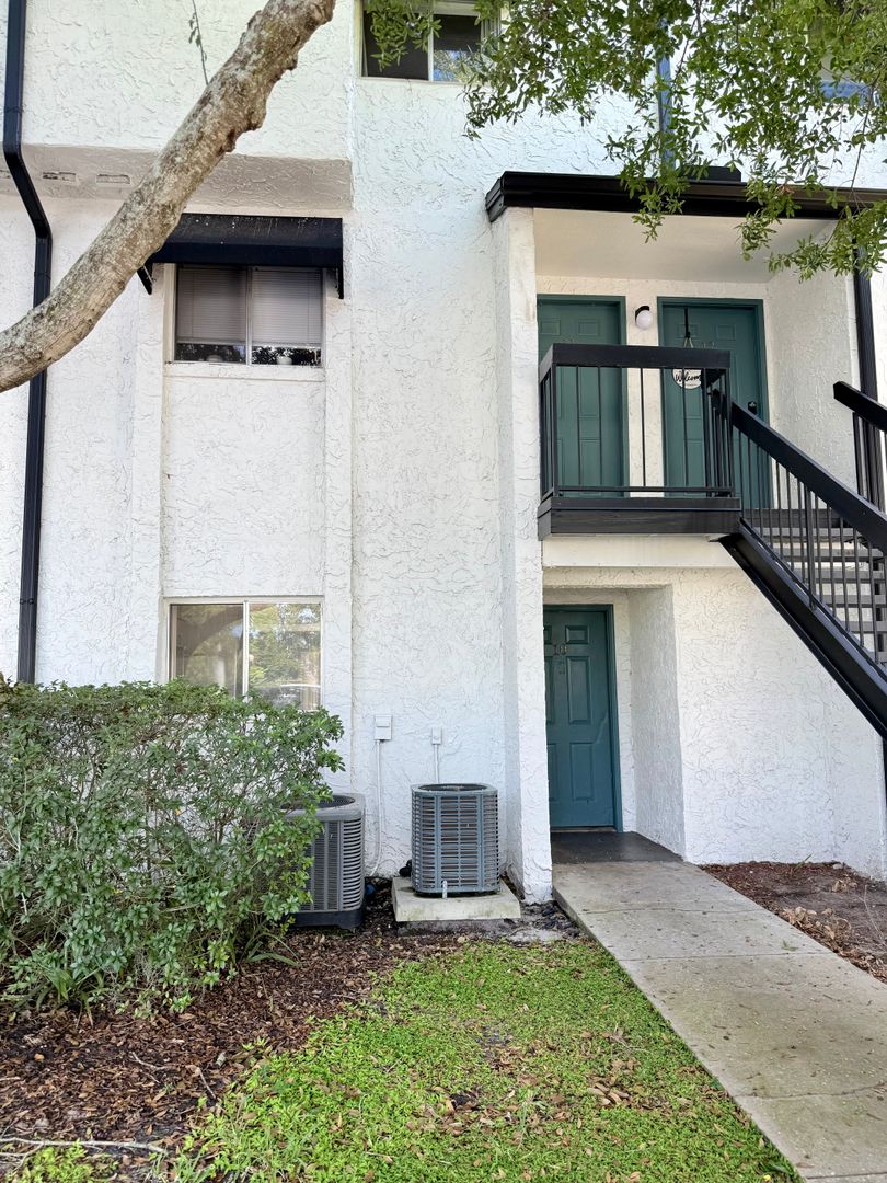 Orlando House: 4153 S. Semoran Blvd Unit #10