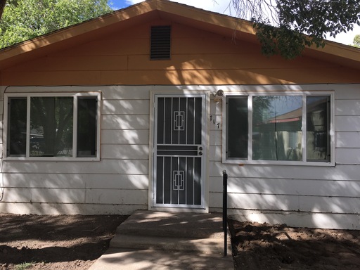 2 Bedroom, 1 Bath House – photo 1