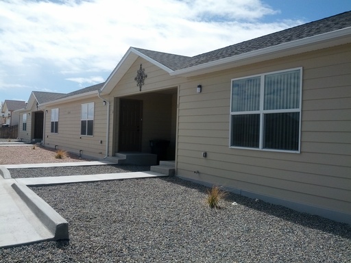 3 Bedroom, 1 Bath Apartment - Includes High Speed Internet! – photo 1
