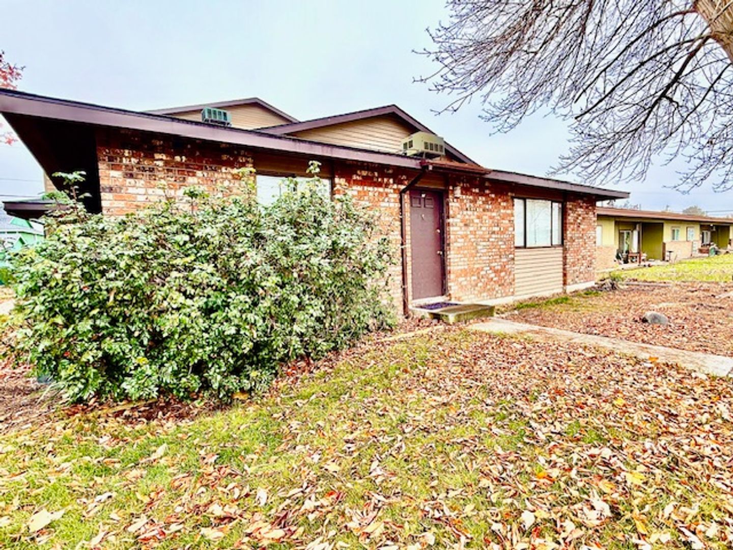 Moses Lake Apartment: 1215 W Ivy Ave