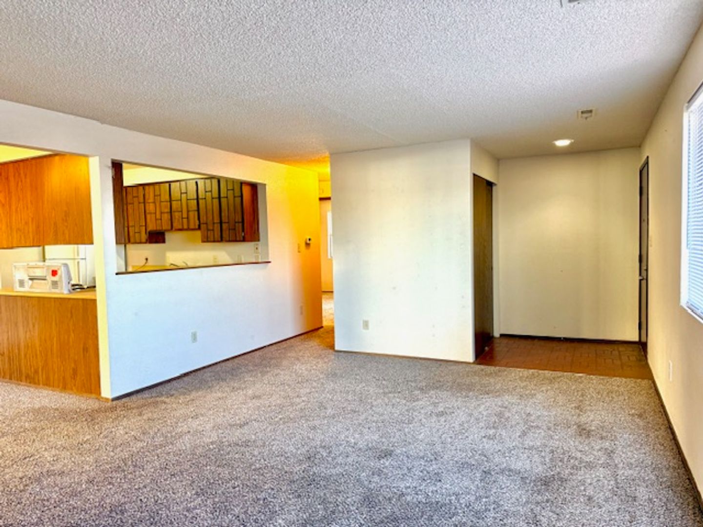 Moses Lake Apartment: 1211 W Ivy Ave