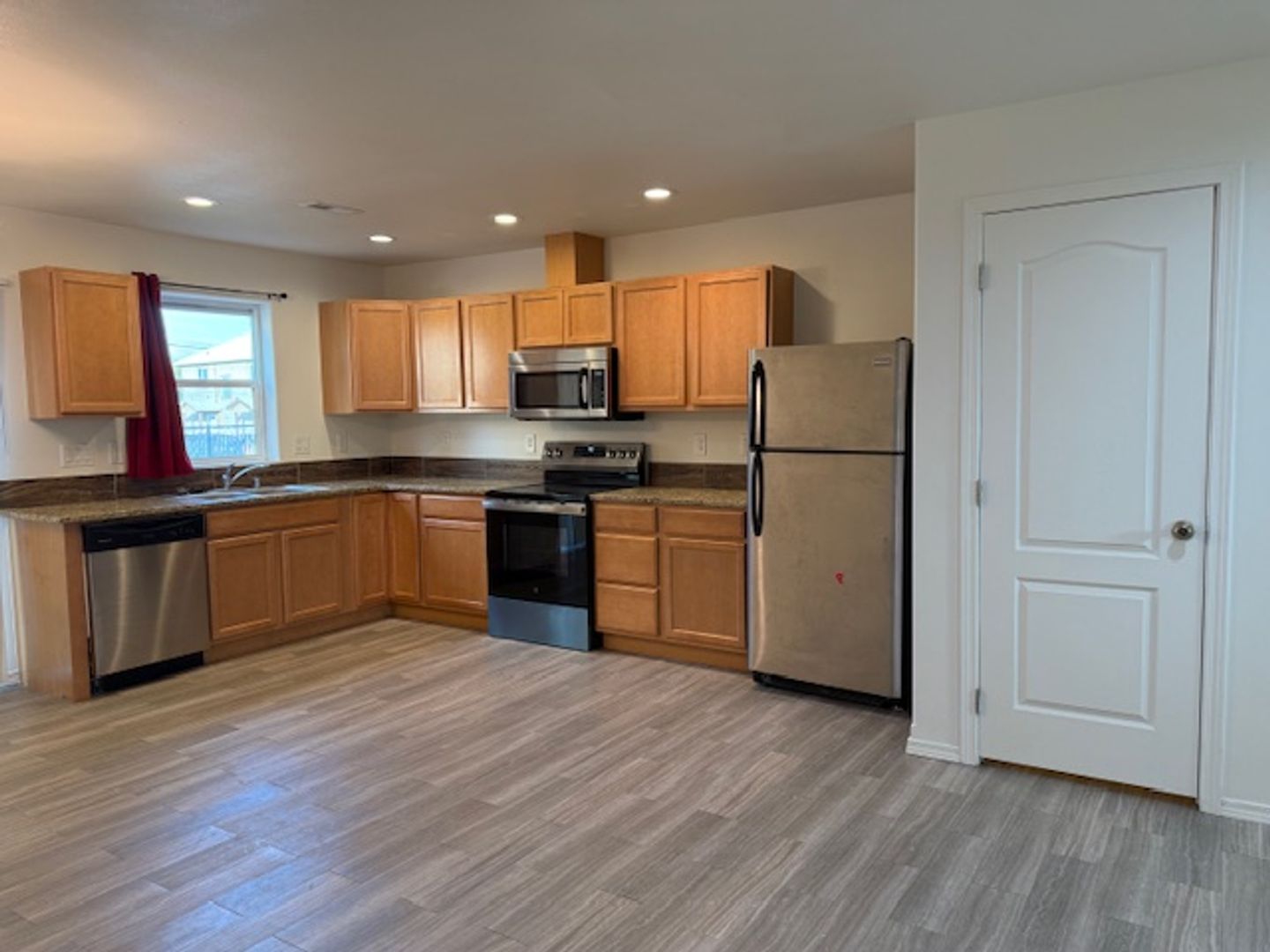 Moses Lake Apartment: 1340 Shaker Place