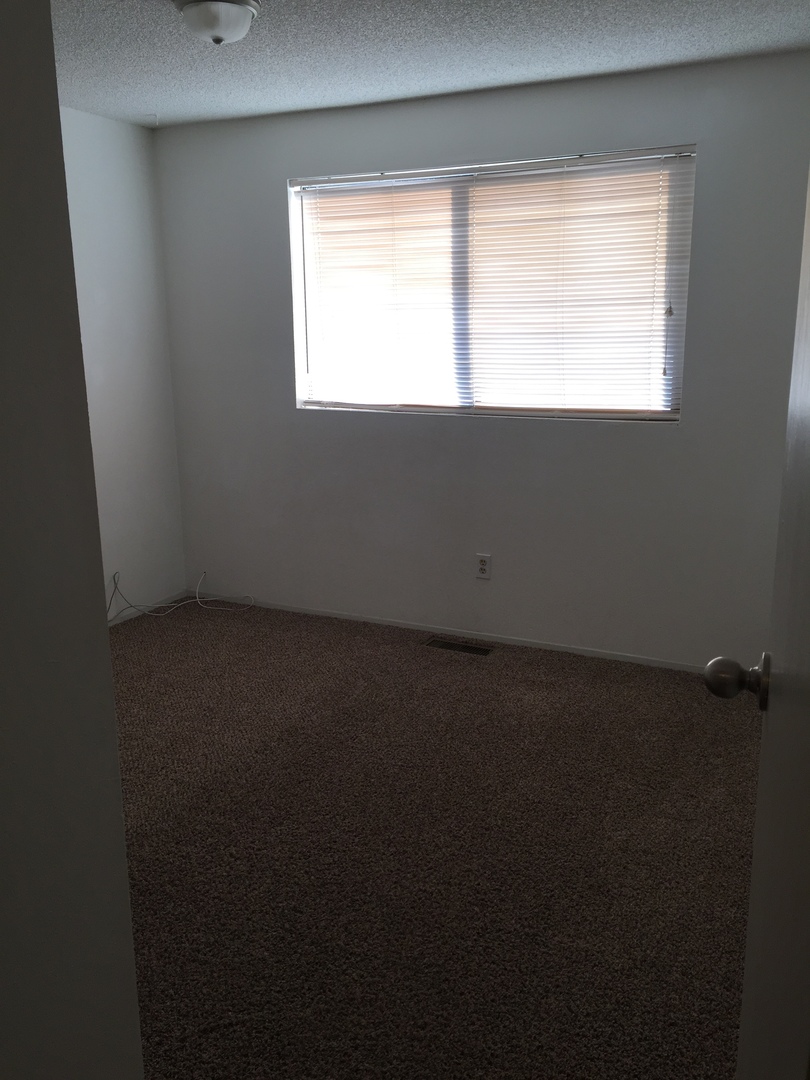 Moses Lake Apartment: 1205 Ivy Ave