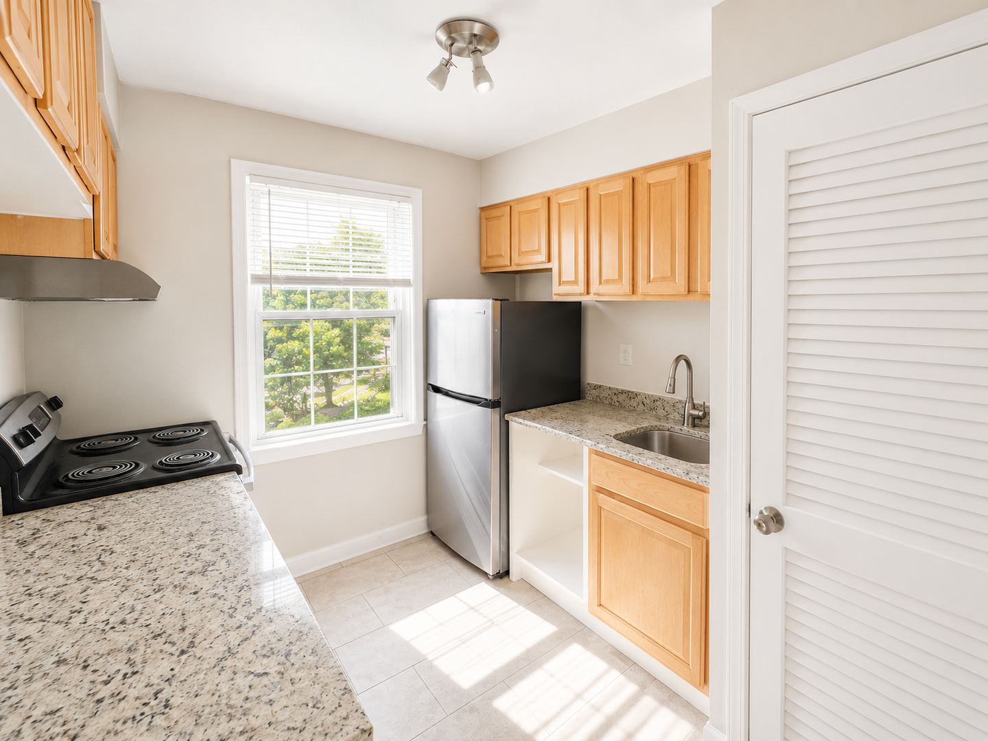 Washington House: 2017 37th St. SE, Unit 301