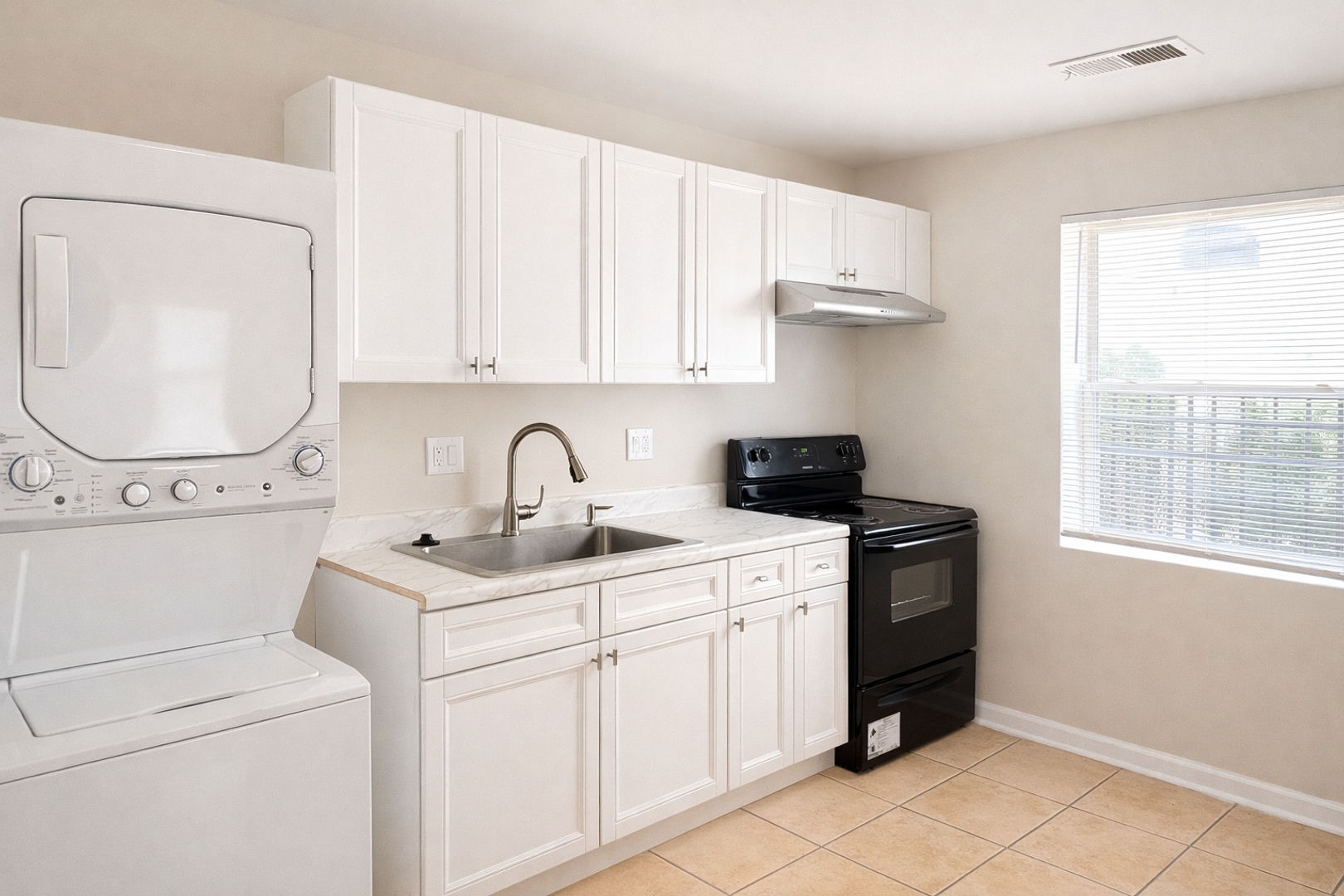 Washington Apartment: 1300 Congress St. SE