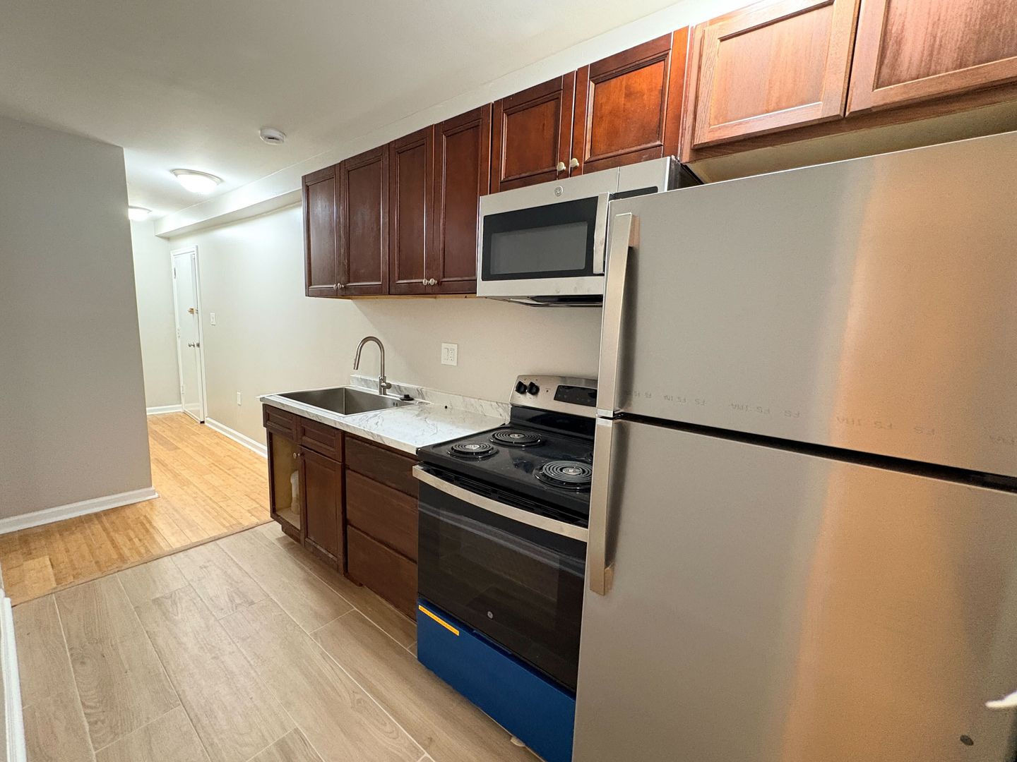 Washington Apartment: 1300 Congress St. SE