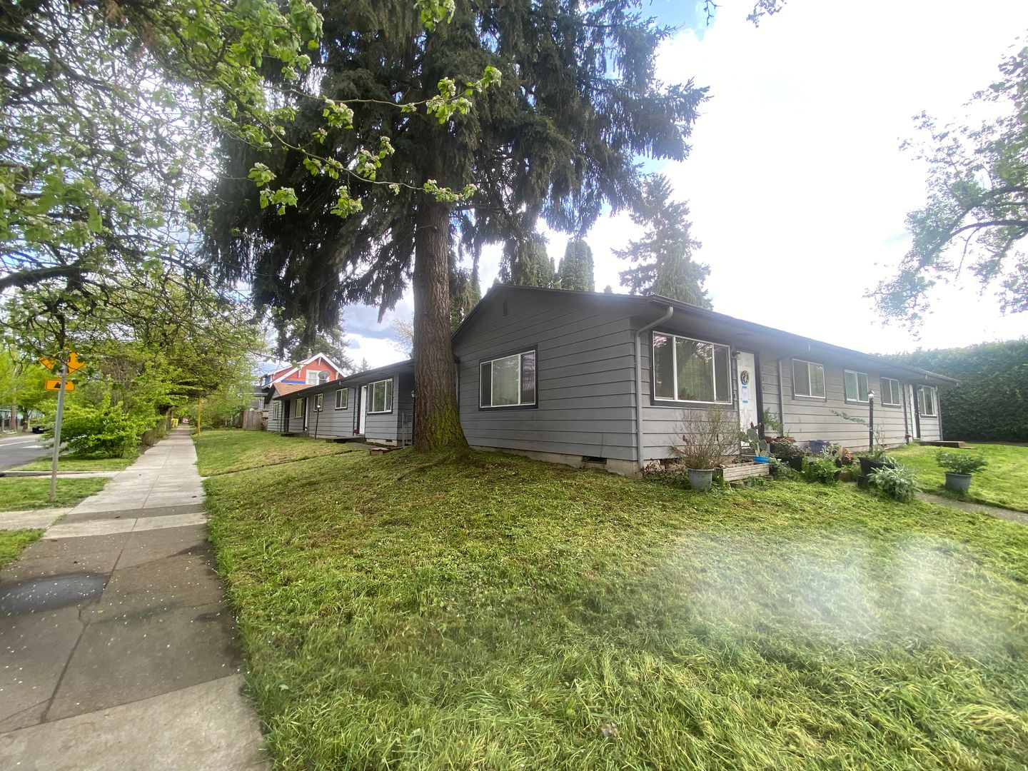 Portland Apartment: 9404-9416 N Lombard St & 7326-7330 N Catlin Ave