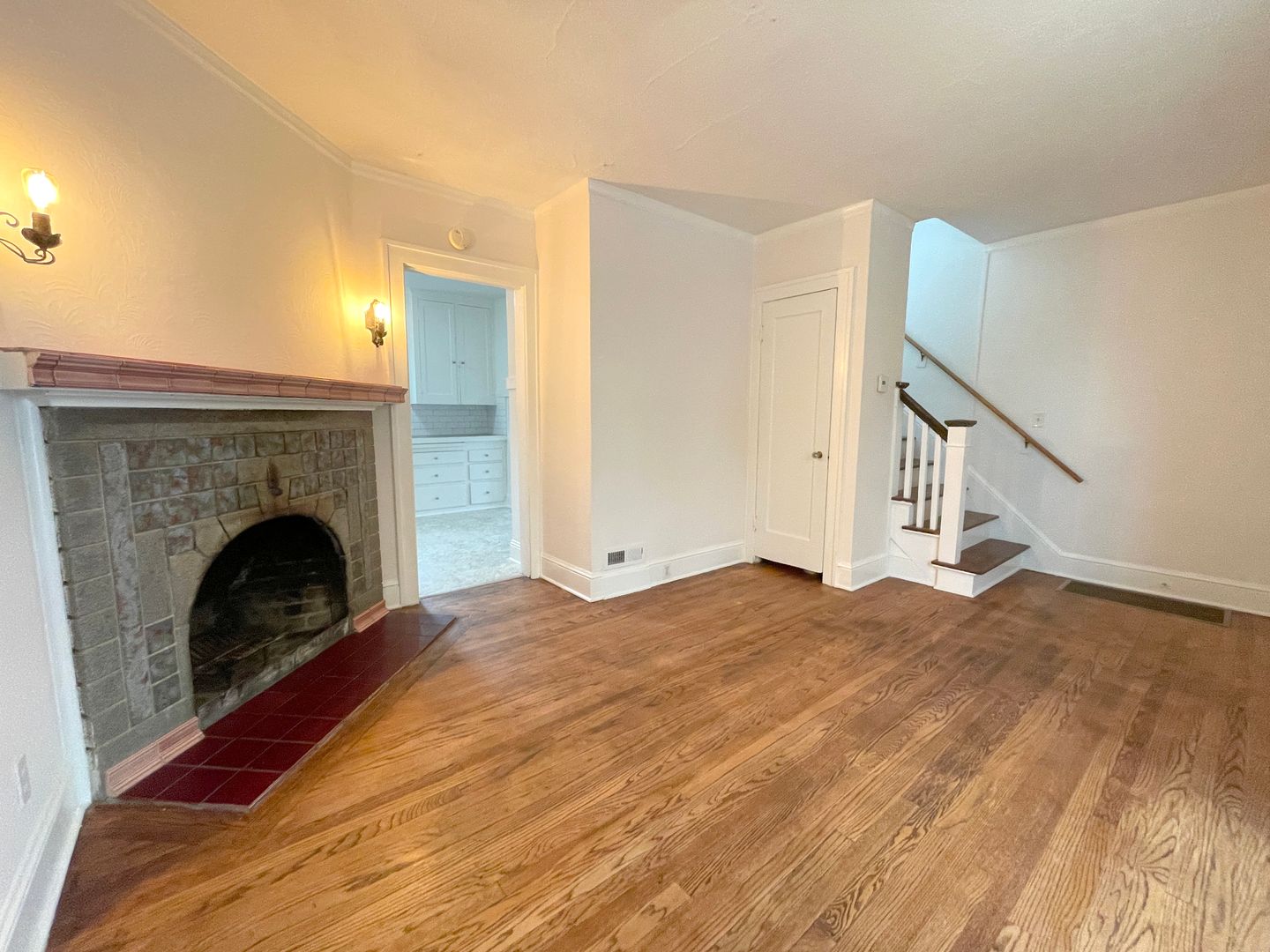 410 NE Holland St, Portland, OR 97211