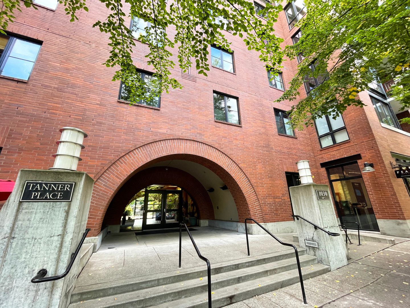 Portland Condo: 1030 NW Johnson St, #424