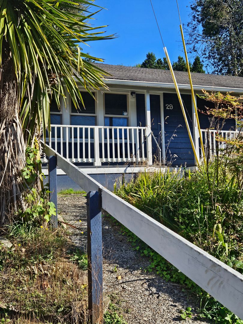 Astoria Apartment: 91817 Highway 202