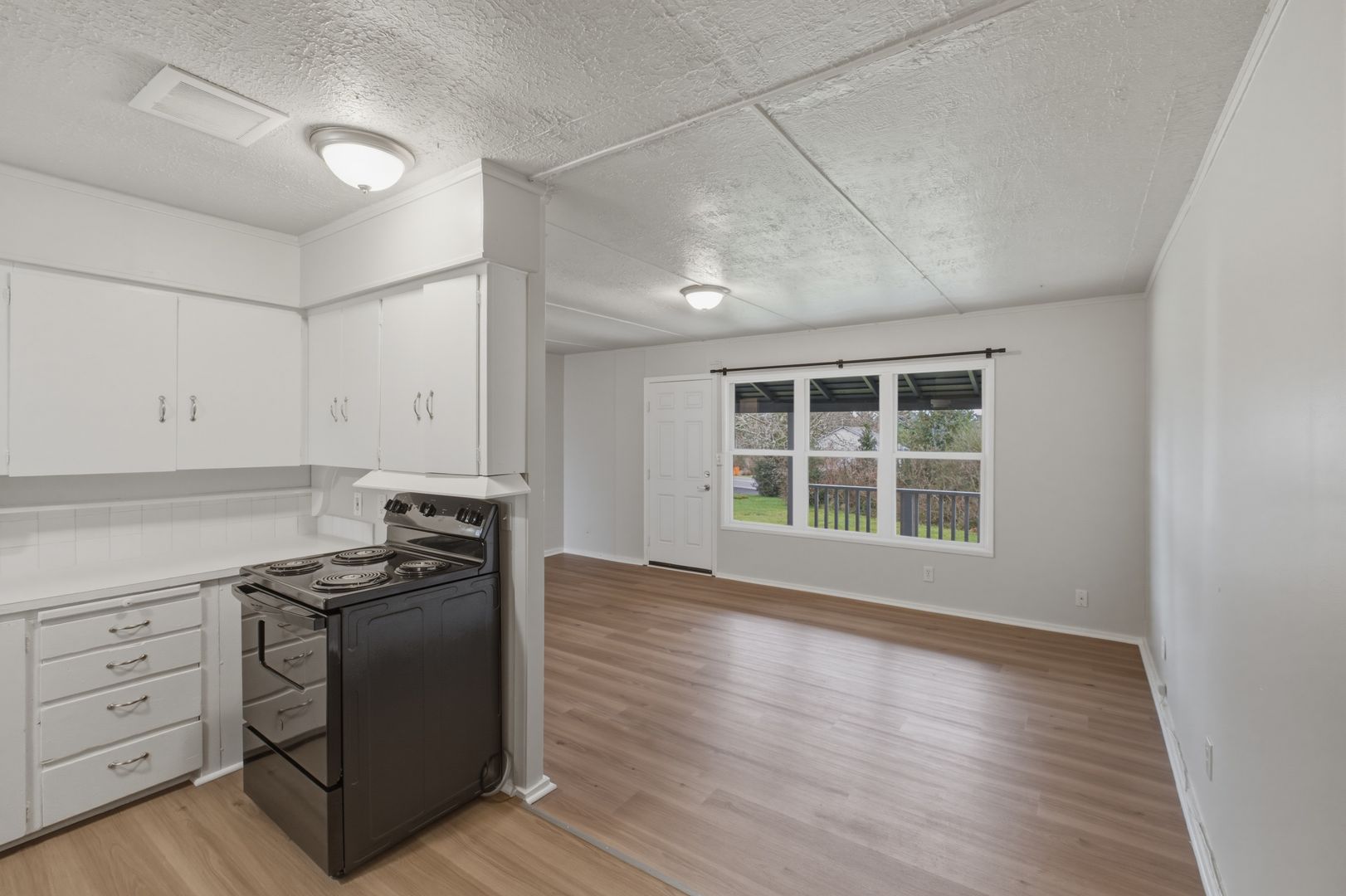 Astoria Apartment: 91817 Highway 202