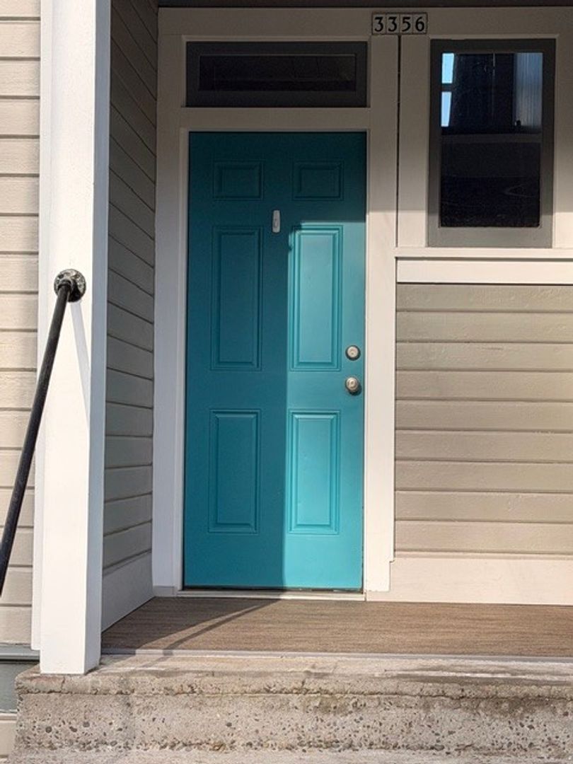 Astoria Apartment: 3356/3372/3376 Franklin Ave.