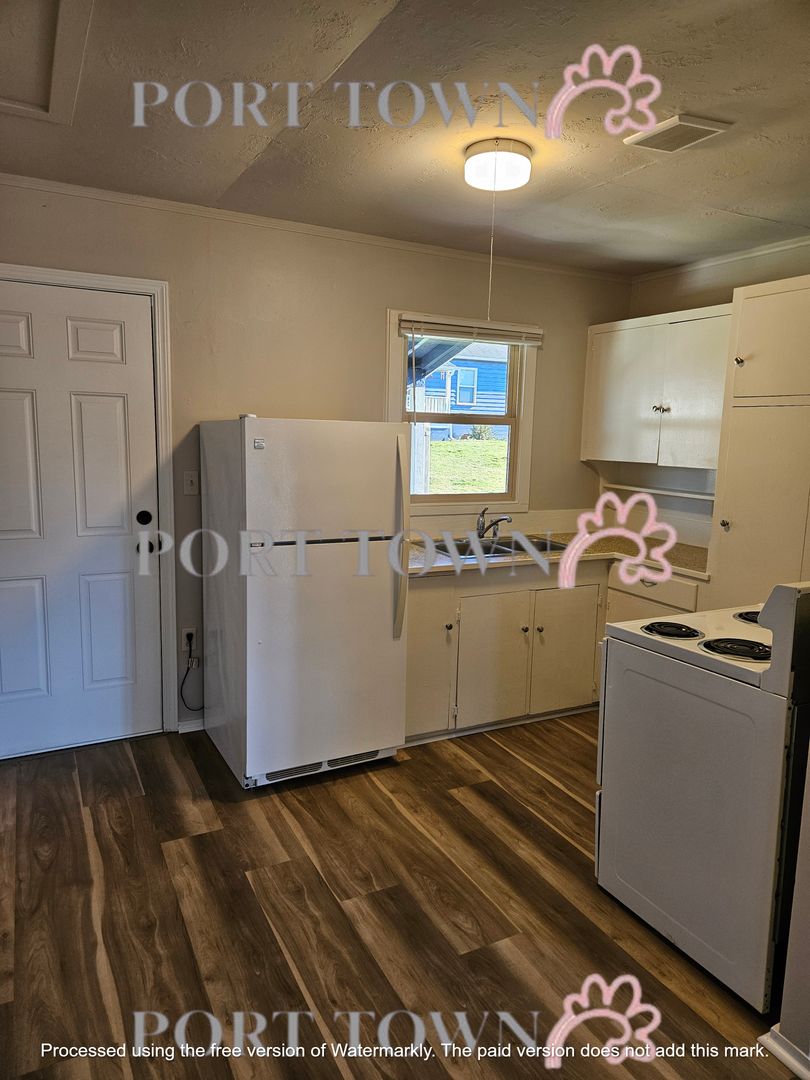 Astoria Apartment: 91817 Highway 202