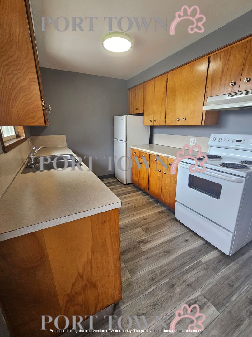 Astoria Apartment: 616 Agate Street