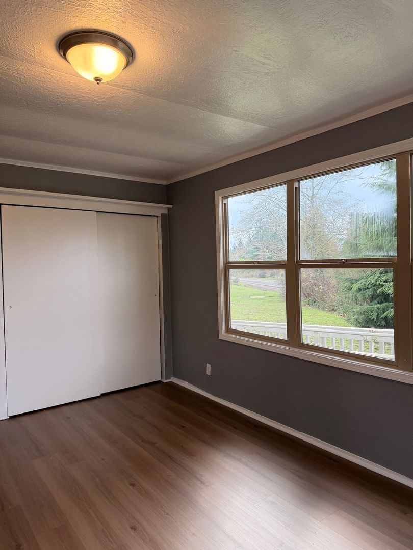 Astoria Apartment: 91817 Highway 202