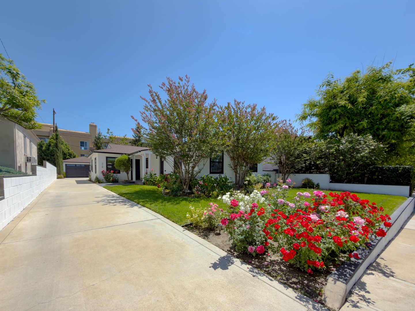 Burbank Apartment: 316 N Kenwood St