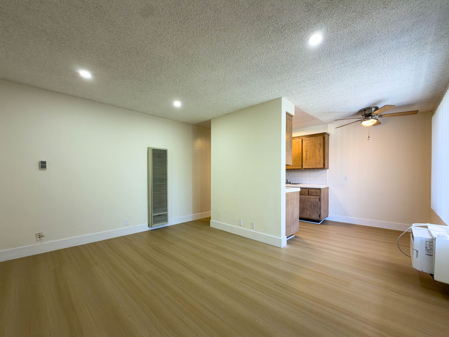 Whittier Apartment: 6553 Newlin Ave