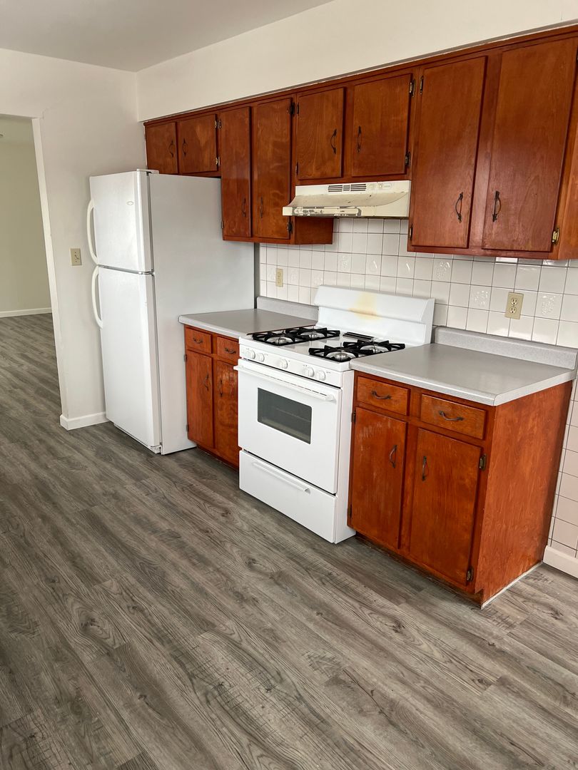 Rockford Apartment: 3410 Garfield