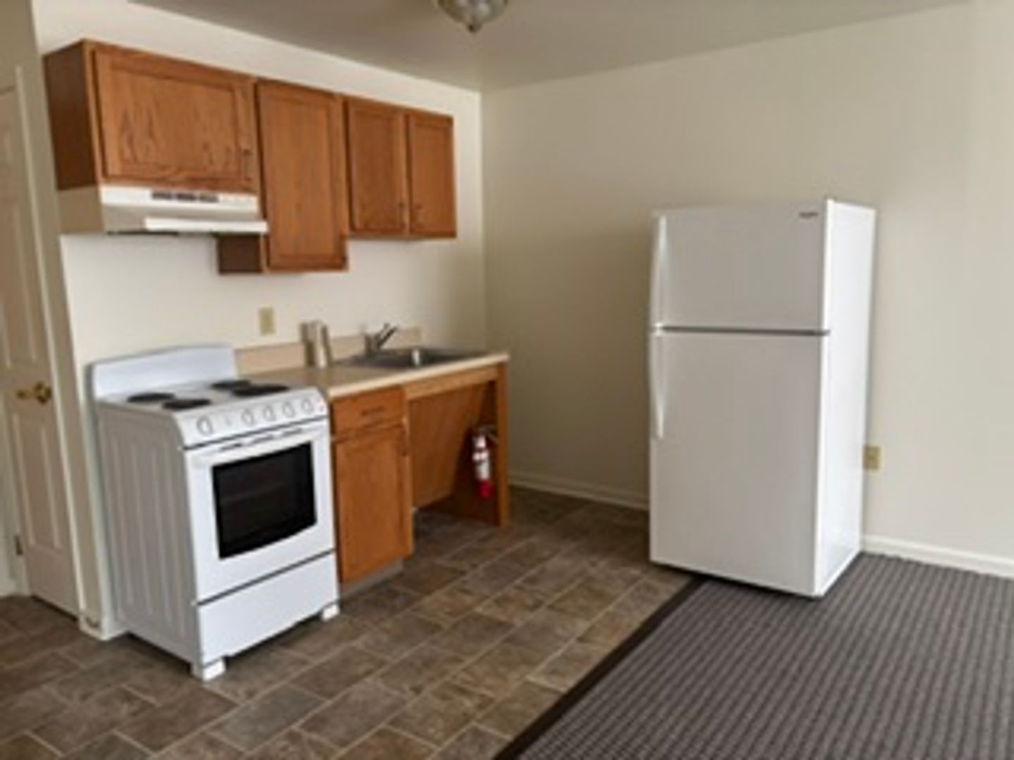 Reading Apartment: 800 Court Street