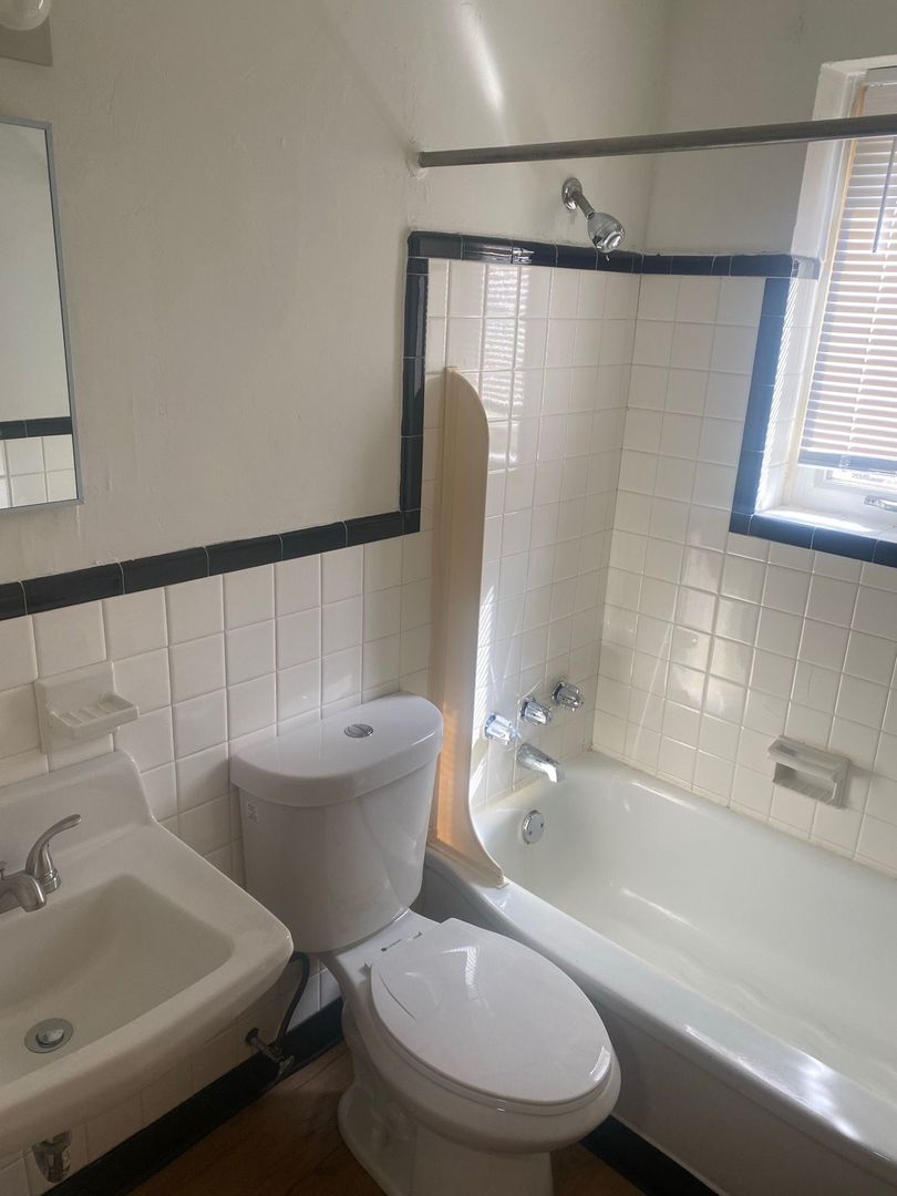Pittsburgh Apartment: 1661 Skyline Dr