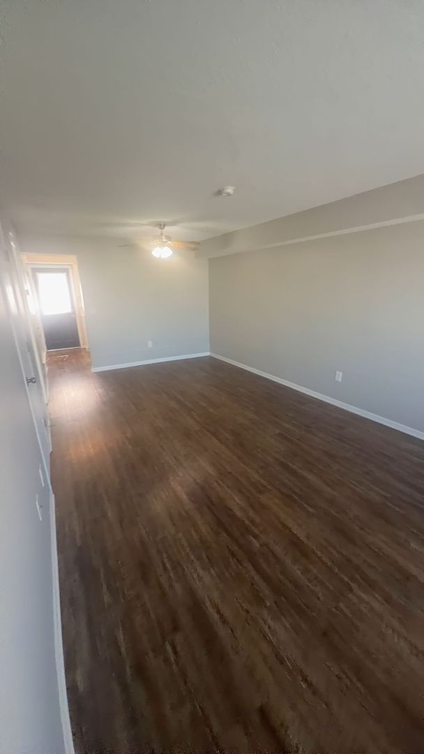 Mulvane Apartment: 340 E Rock Rd Ct