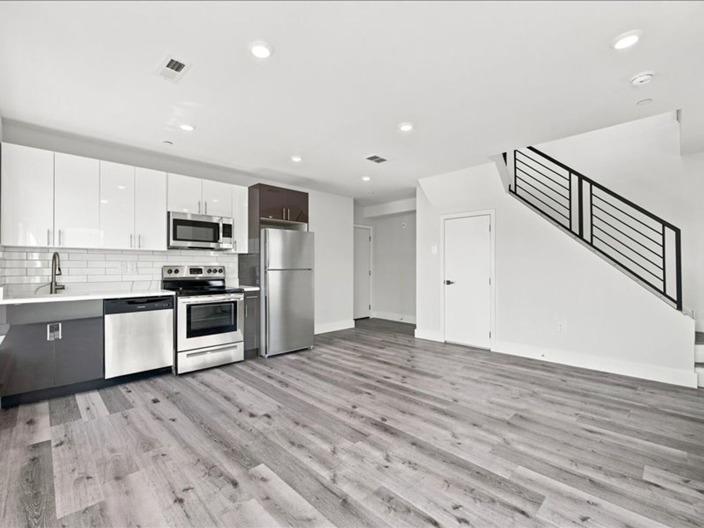 Philadelphia Apartment: 4700 Chestnut St