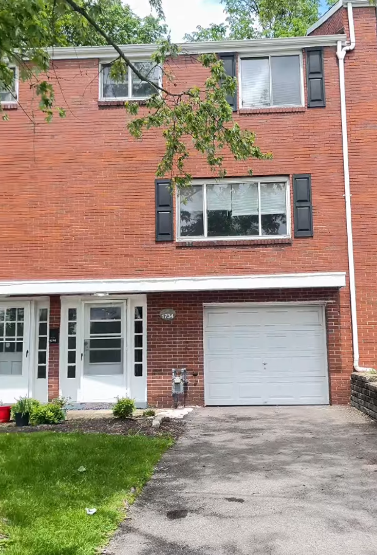 Pittsburgh Apartment: 1526 Parkline Drive