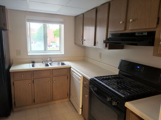 Come make Washington Gardens in the Heart of Carnegie your Home - You'll be glad you did! – photo 1